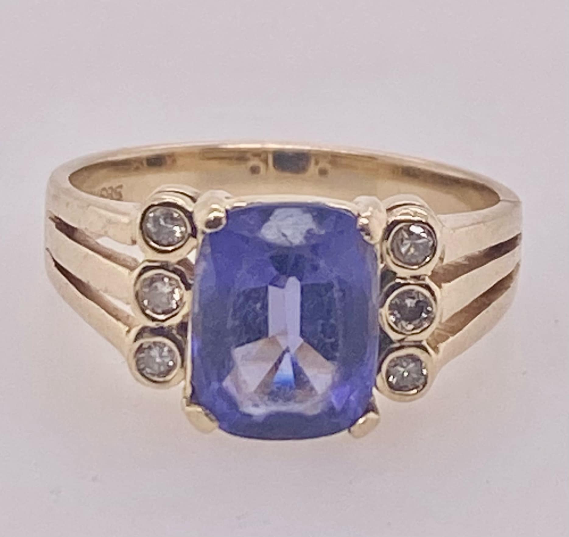 14k Estate Tanzanite and Diamond Ring