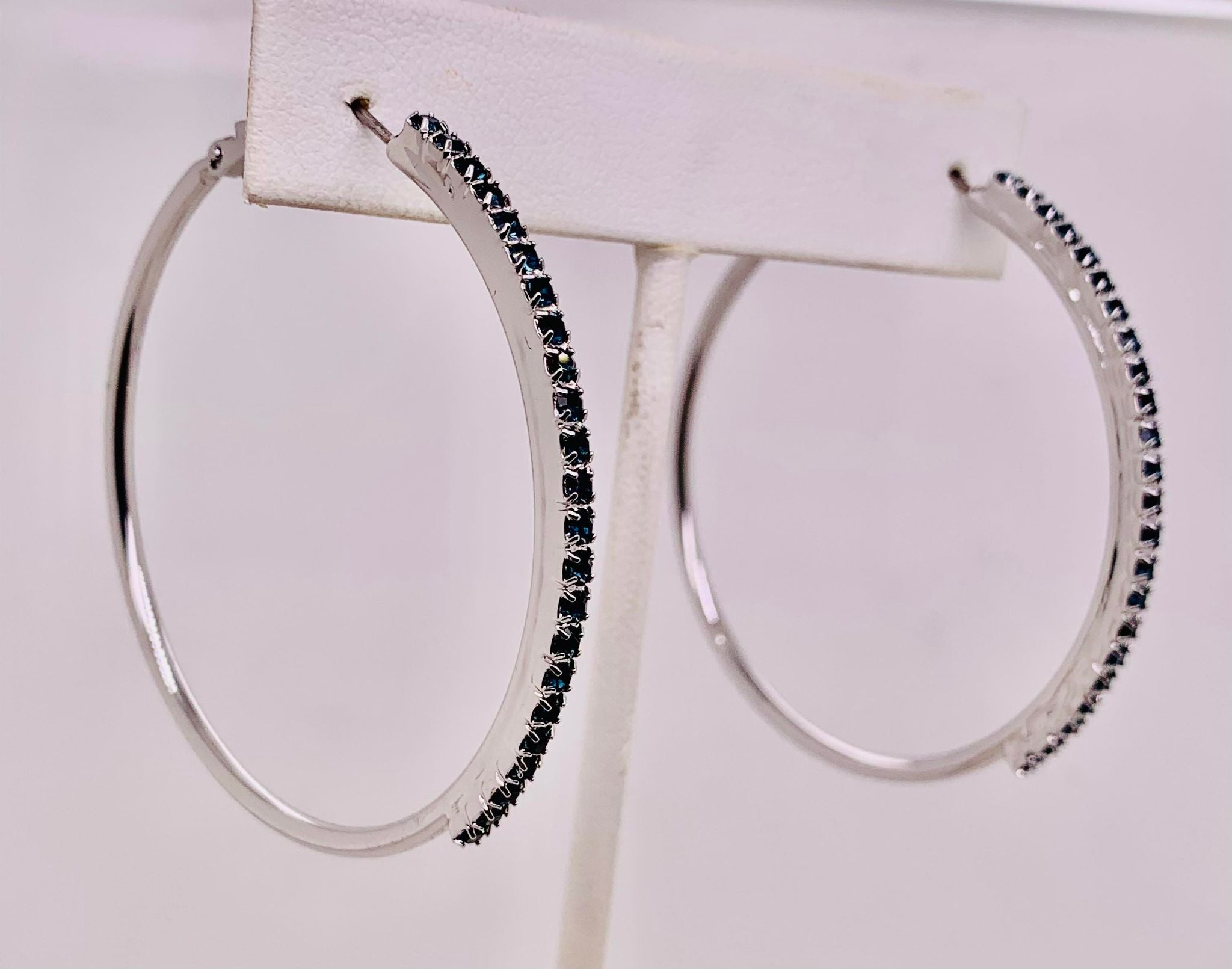 Farah Hoop Earrings