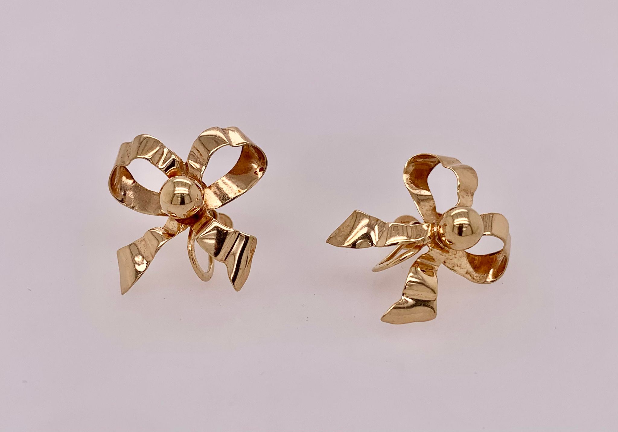 Estate Screw back Earrings