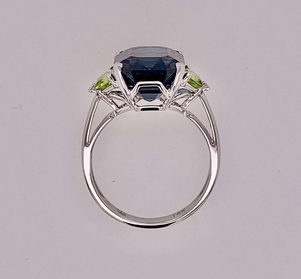 14K White Gold Blue Topaz & Peridot Ring