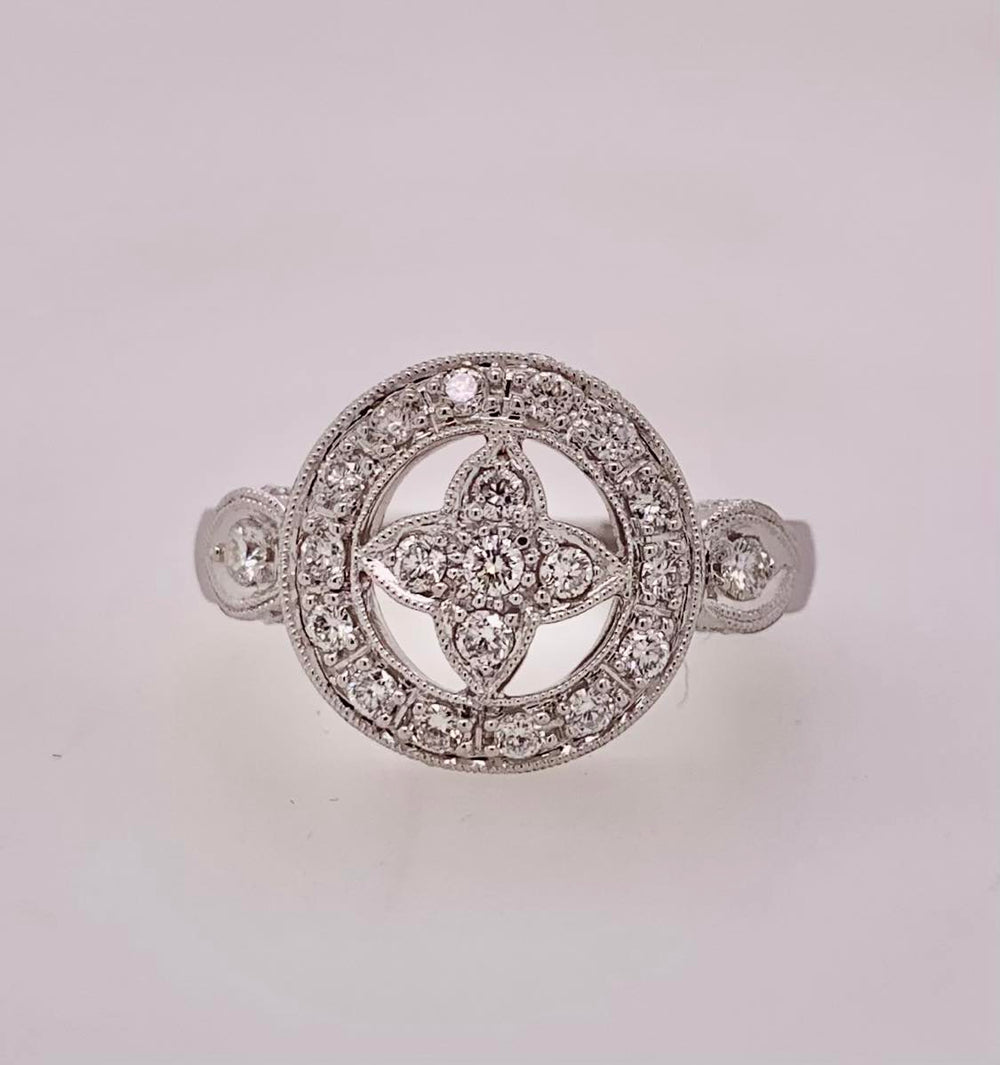 14K WHITE GOLD DIAMOND RING