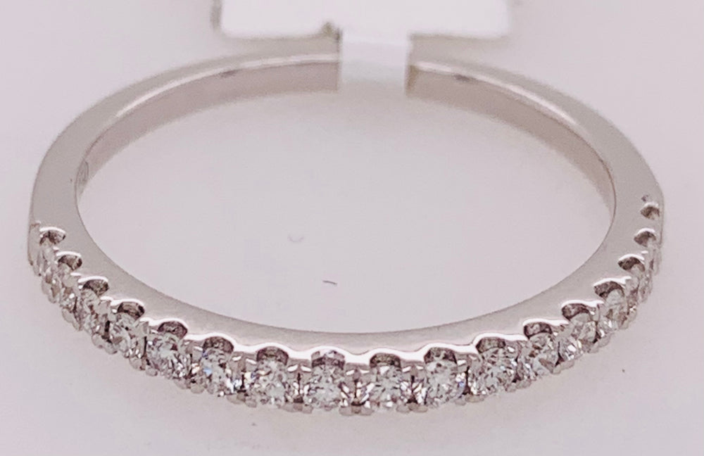 18K White Gold Band