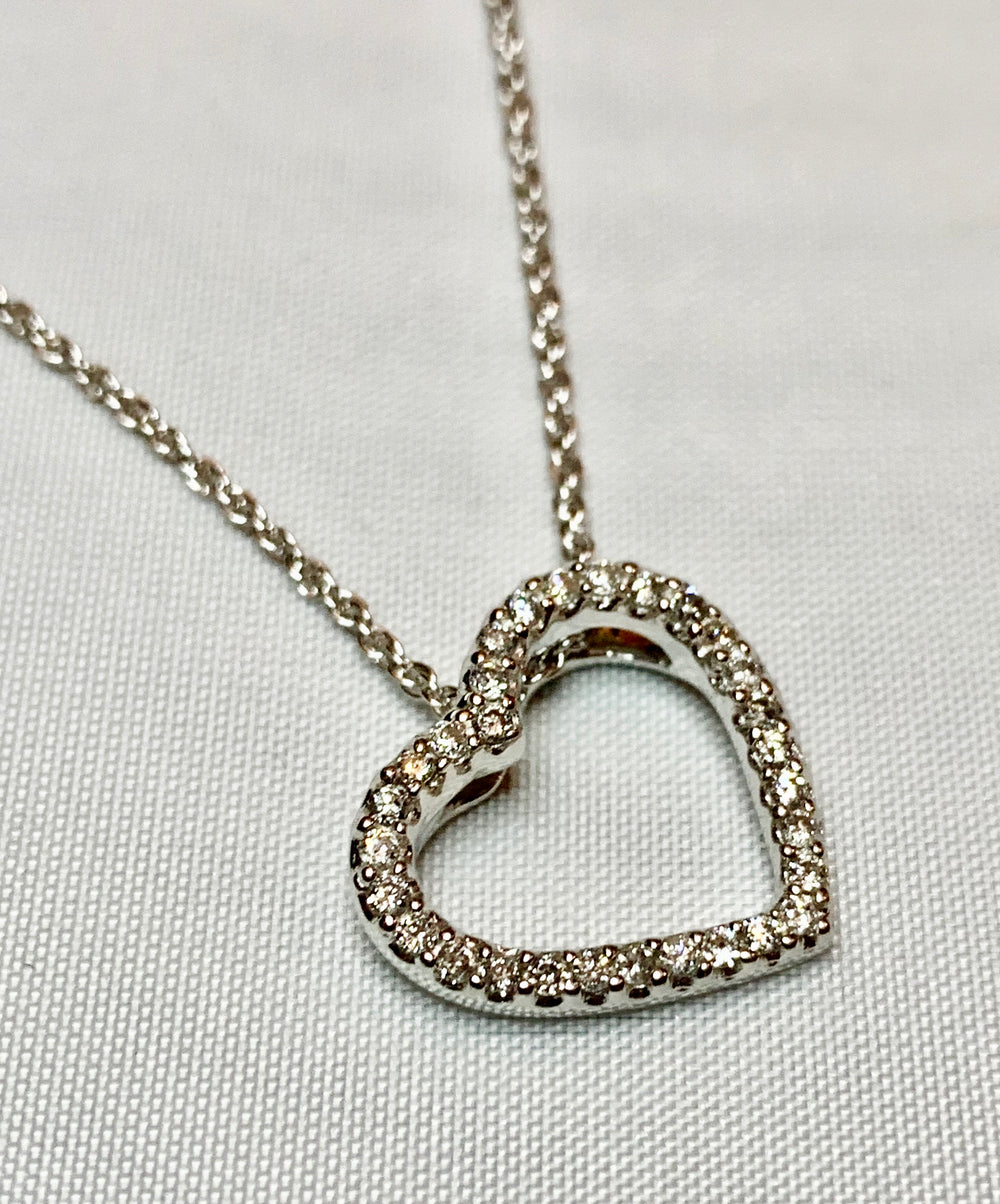 14K White Gold Diamond Heart Pendant