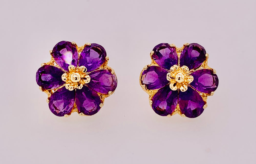 14K Yellow Gold Amethysts Earrings.