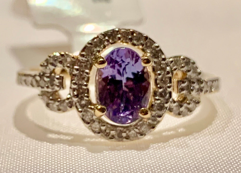 14K YELLOW GOLD TANZANITE AND DIAMOND RING